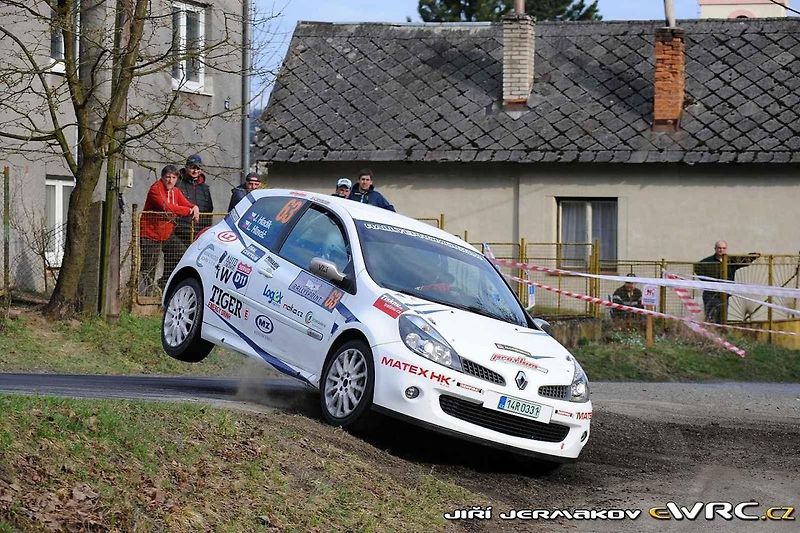 Jiří Hladík se svým zbrusu novým vozem Renault Clio Rally5 Phase II.