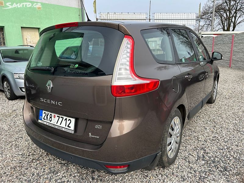 Renault Grand Scénic (2010) 1.5 DCi 78 KW - fotka 6 z 21