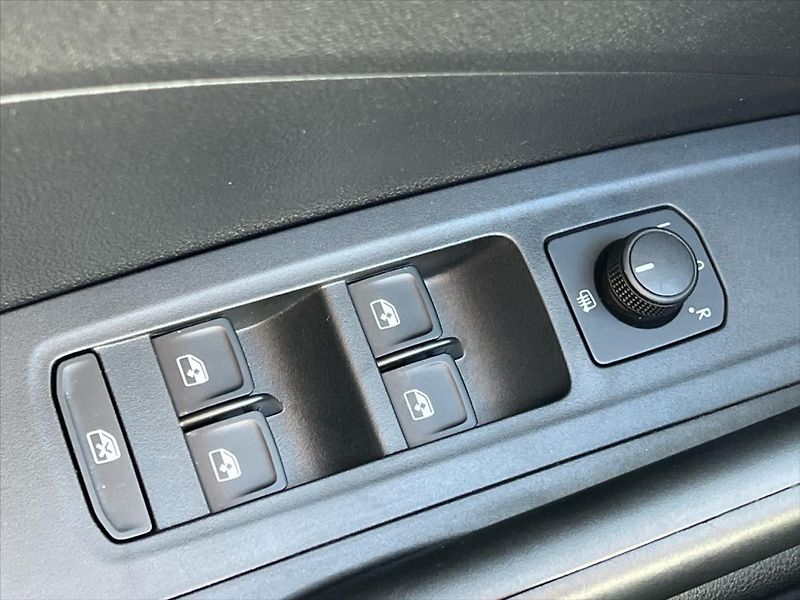 Škoda Fabia 1,0 MPi 59kW SELECTION  IV. - fotka 20 z 24