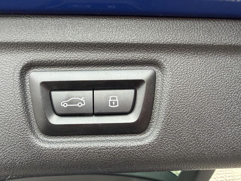 BMW Řada 3 (2023) M340i 275kW XDRIVE HUD PANORAM - fotka 29 z 53