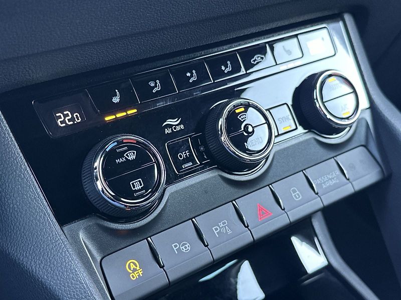 Škoda Karoq (2024) 2.0 TSI 4x4 DSG Sportline - fotka 14 z 33