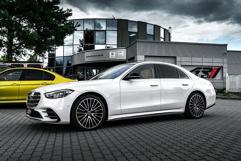 Mercedes-Benz Třídy S d 4M AMG MANUFAKTUR - fotka 26 z 26
