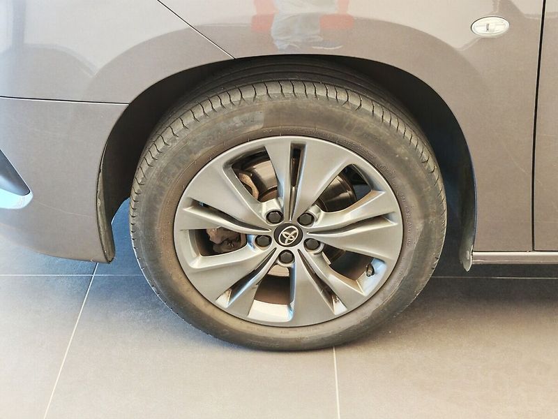 Toyota ProAce City 1.2T 110k  Family - fotka 7 z 35
