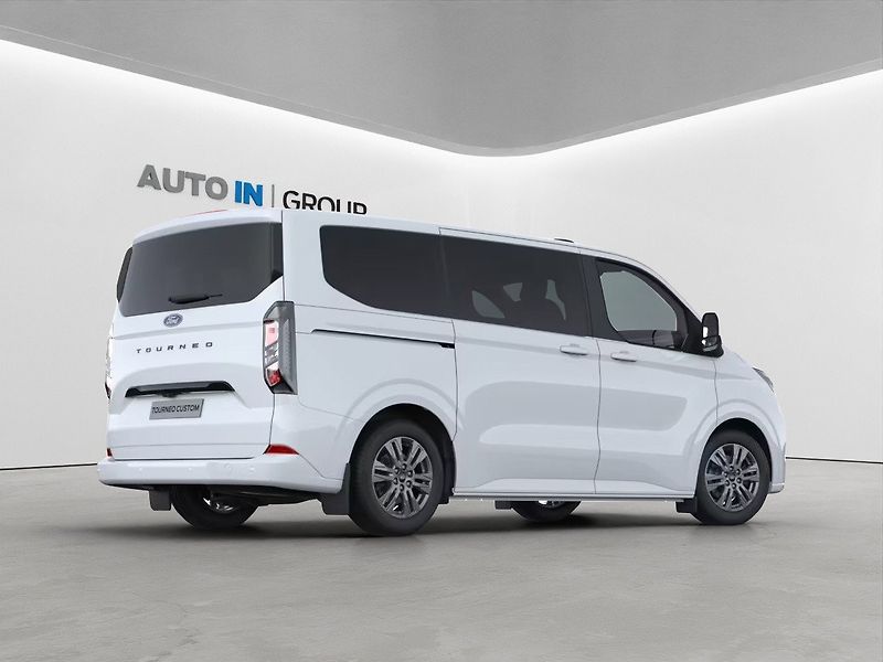 Ford Tourneo Custom (2026) 2,0 EcoBlue L2 TITANIUM - fotka 3 z 7