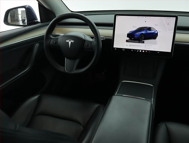 Tesla Model Y (2022) Long Range AWD 79kWh, SoH 90% - fotka 7 z 21