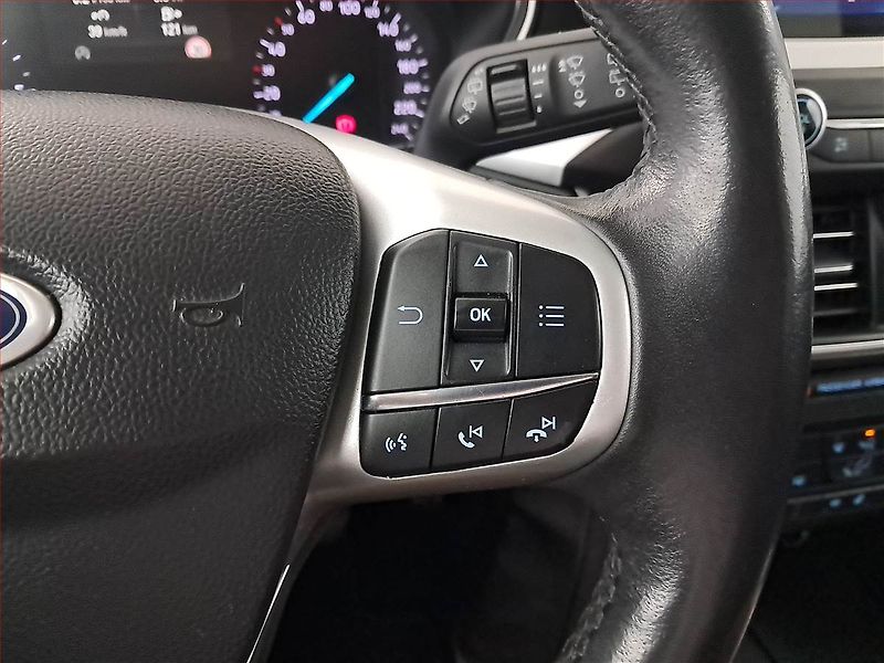 Ford Focus (2019) 1.5 EcoBlue, Navi, Tempomat - fotka 18 z 19