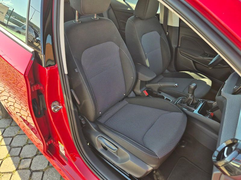 Škoda Fabia (2025) Selection 1.0 MPI 59 kW 5°manu - fotka 17 z 27