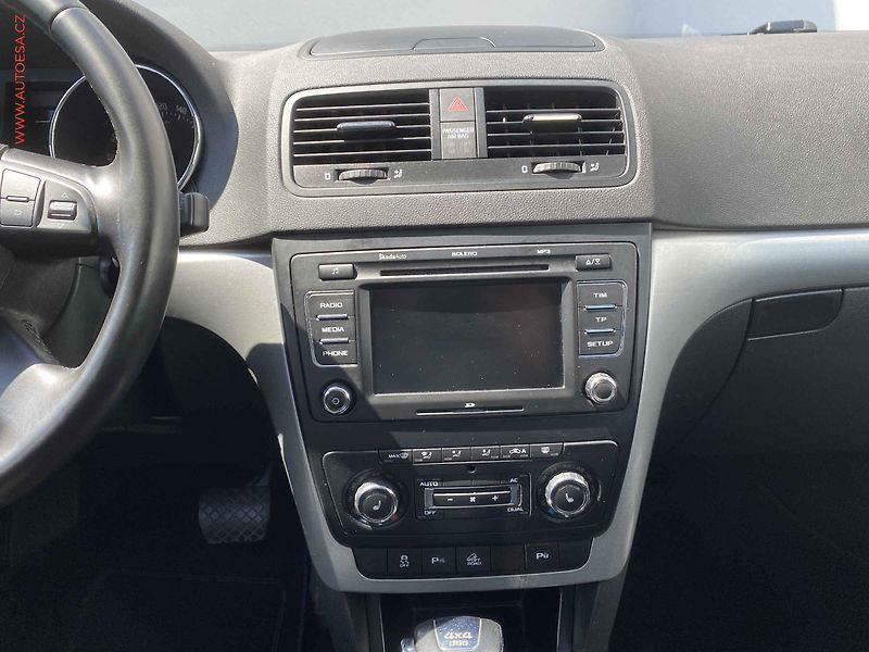 Škoda Yeti (2012) 2.0 TDi, Elegance, DSG, TZ - fotka 12 z 17