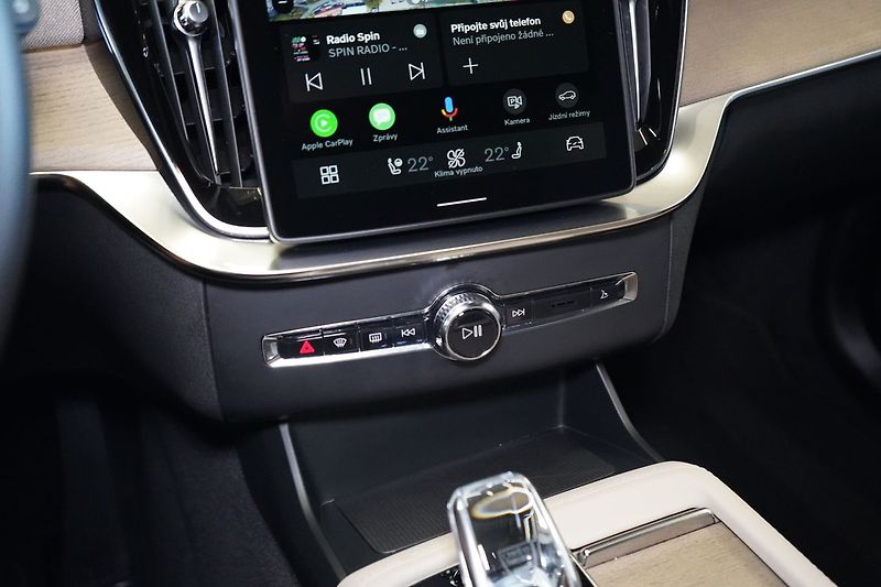 Volvo XC90 T8 PLUS Dark, Vzduch, 360° - fotka 36 z 49