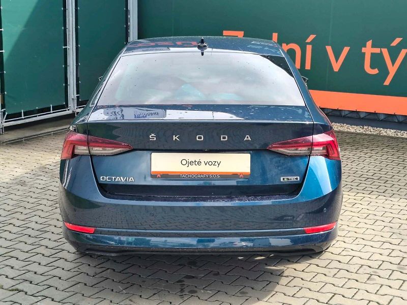 Škoda Octavia (2021) STYLE 1.5TSI 110KW M-HEV DSG C - fotka 17 z 24