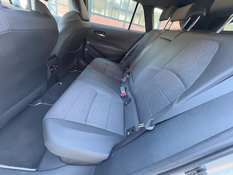 Toyota Corolla (2024) Touring Sport MC23 1,8  - fotka 13 z 22