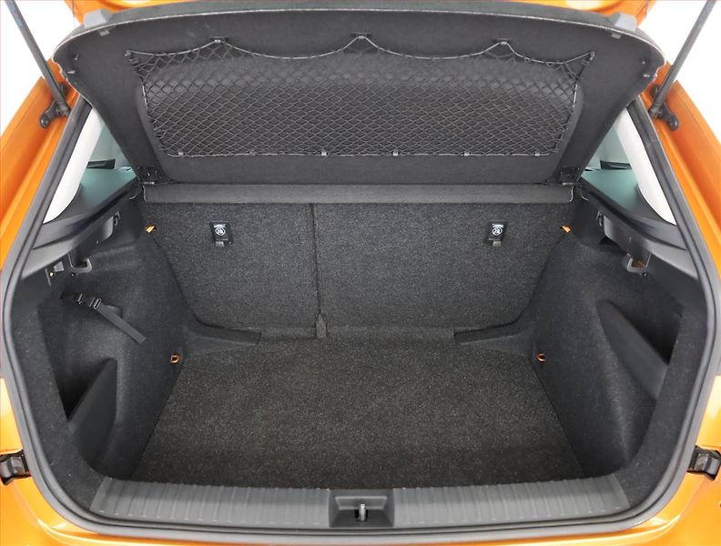 Škoda Kamiq (2023) Style 1.0 TSI - fotka 18 z 19