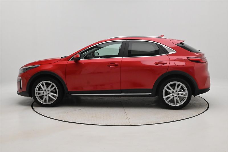 Kia XCeed 1,5 T-GDi 117 kW Exclusiv Záru - fotka 8 z 29