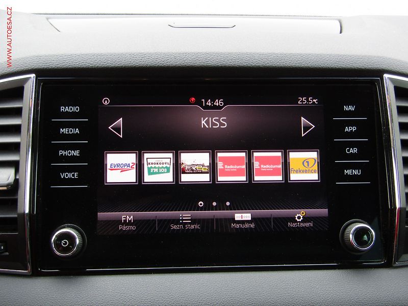 Škoda Karoq (2019) 1.6 TDi, 2.maj,ČR, Style - fotka 16 z 21