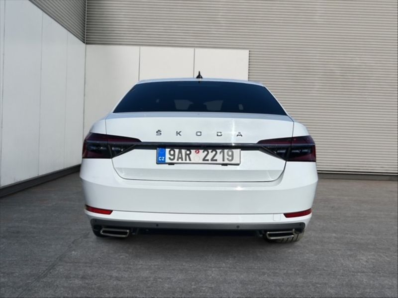 Škoda Superb 2,0 TSI 206 Style 4x4 DSG - fotka 5 z 11