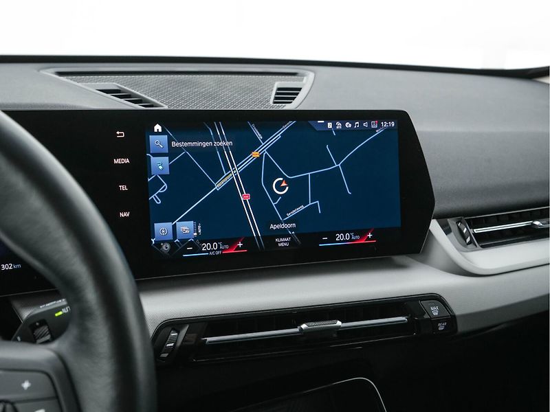 BMW iX1 (2023) xDrive30 65 kWh 4×4 - fotka 11 z 14