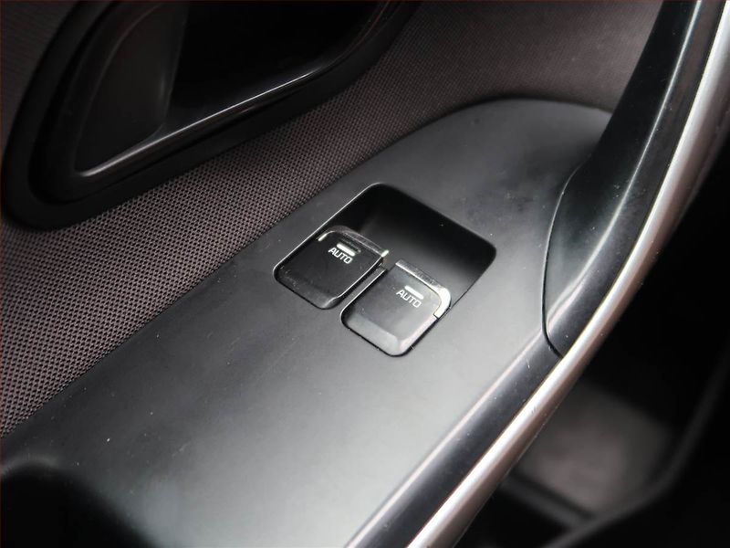 Kia Ceed (2015) Silver 1.4 CVVT - fotka 17 z 17