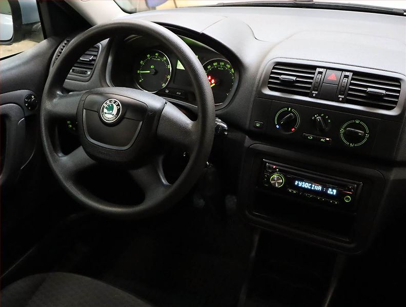 Škoda Fabia (2010) 1.2 12V - fotka 7 z 16