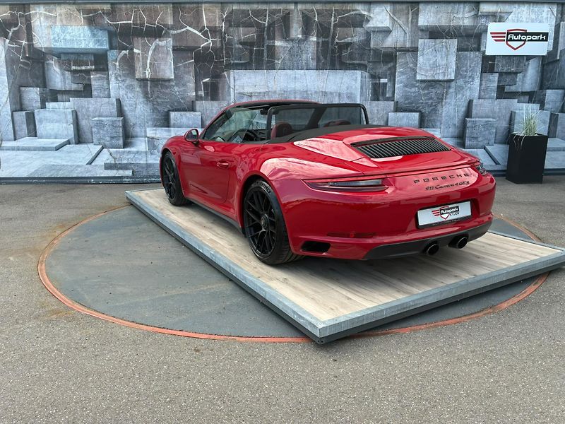 Porsche 911 (2018) CARRERA 4 GTS, 3.0, 331KW, DPH - fotka 11 z 23