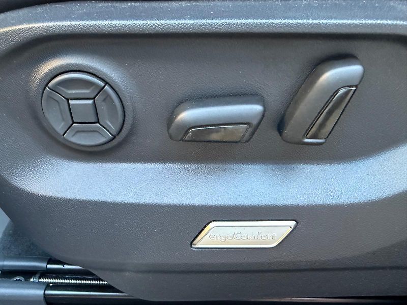 Volkswagen Touareg 30D-R22-NEZ.T-IQ-TAŽ-R LINE - fotka 14 z 30