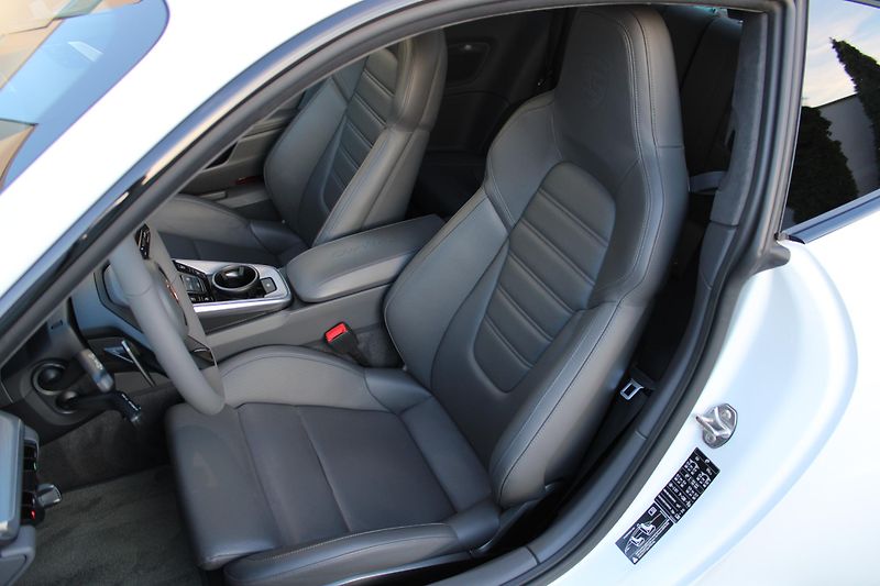 Porsche 911 Turbo S*Burmester*Aero*Záruka* - fotka 28 z 39