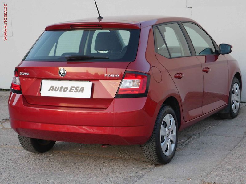 Škoda Fabia (2015) 1.2 TSi, ČR, AC - fotka 6 z 16