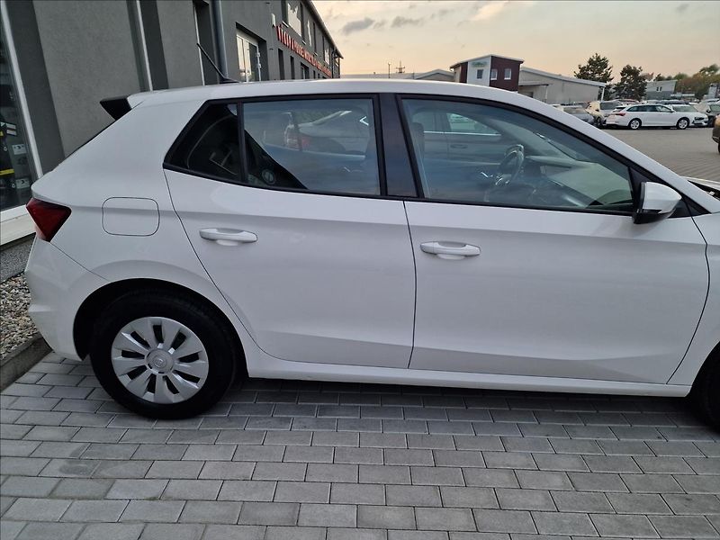 Škoda Fabia 1.0TSI Ambition,ČR,1.Majitel - fotka 36 z 43