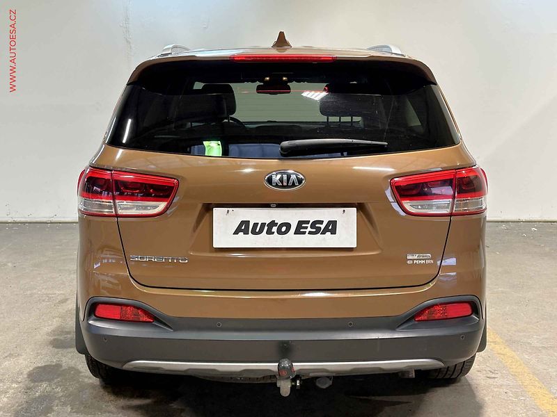Kia Sorento (2015) 2.2 CRDi 4x4, ČR, AT, bixen - fotka 5 z 18