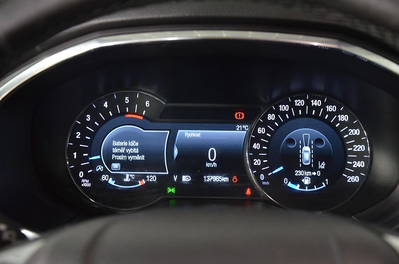 Ford S-MAX (2020) 2.0TDCi 110kw Titanium - fotka 14 z 24
