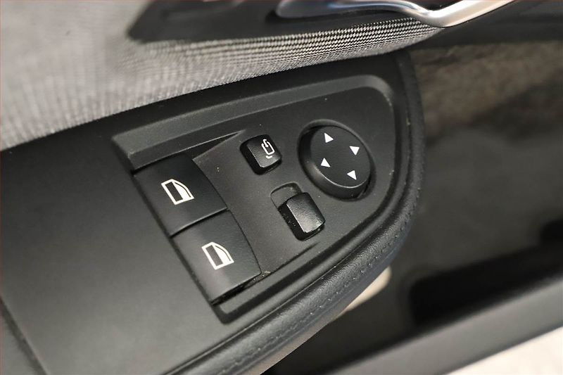 BMW i3 (2015) 60Ah BEV, SoH 82%, Automat - fotka 9 z 21