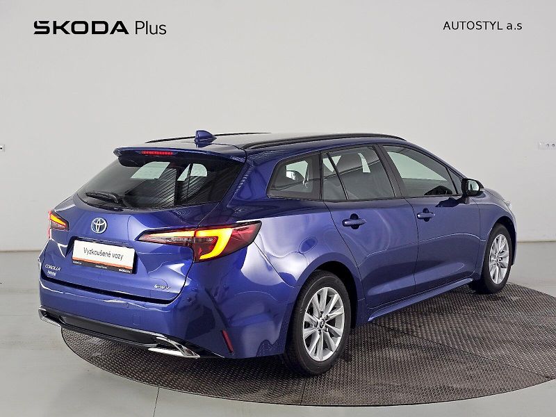 Toyota Corolla (2025) TS 1.8HEV 140k COMFORT TECH - fotka 2 z 26