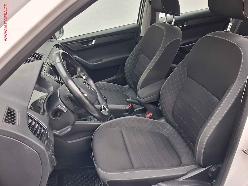 Škoda Fabia (2022) 1.0 TSi, ČR, Ambition, STK7 - fotka 9 z 17