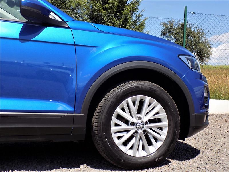 Volkswagen T-Roc 1,6 TDi 85 kW,  servisní kniha - fotka 9 z 27