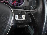Volkswagen Golf (2017) Comfortline 2.0 TDI, Automat - náhled 20