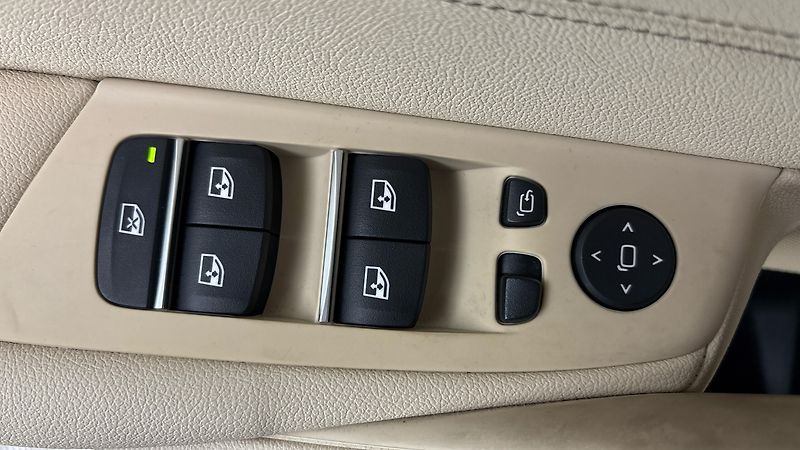 BMW Řada 5 518d AUT Touring - fotka 24 z 29
