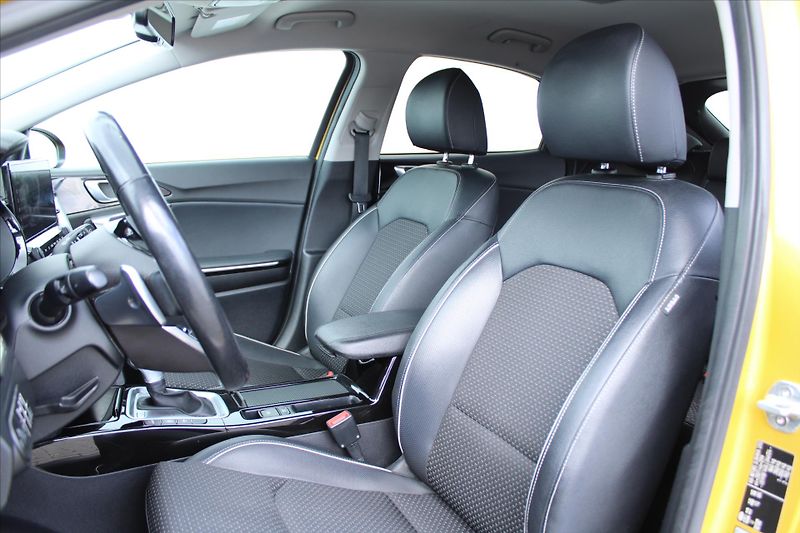 Kia XCeed 1.4T-GDI 103kW SERVIS.KNIHA ČR - fotka 10 z 28