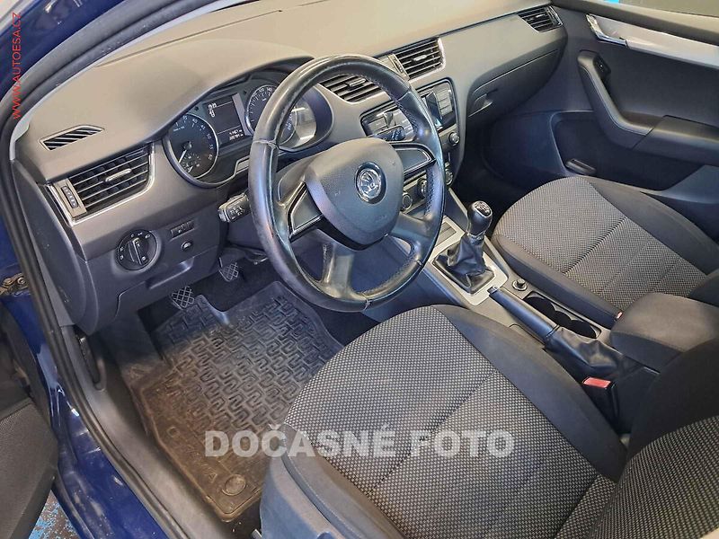 Škoda Octavia (2015) 1.6 TDI, ČR, AC, temp - fotka 3 z 3