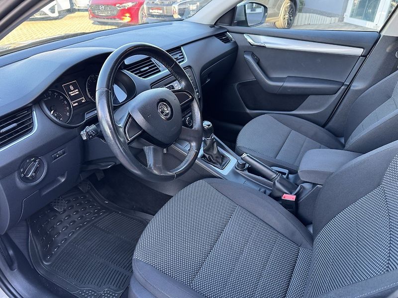 Škoda Octavia (2013) 2.0TDi  Klima Tempomat BT - fotka 26 z 45