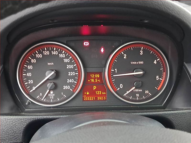 BMW X1 (2012) xDrive23d, 4X4, Automat, Navi - fotka 11 z 20