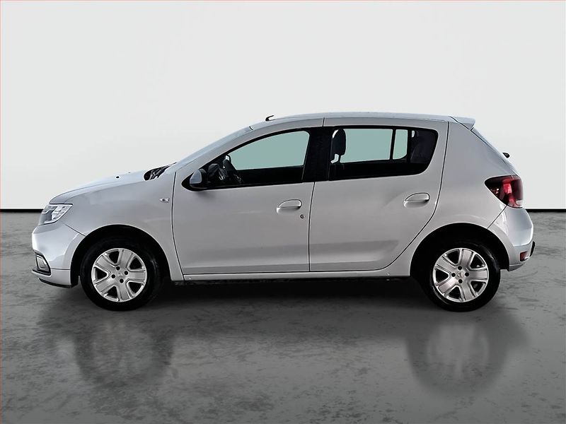 Dacia Sandero (2017) 1.0 SCe, ČR,1.maj - fotka 3 z 15