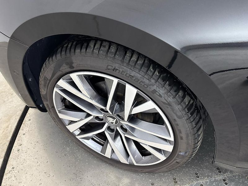 Škoda Octavia Top Selection DSG - fotka 27 z 29