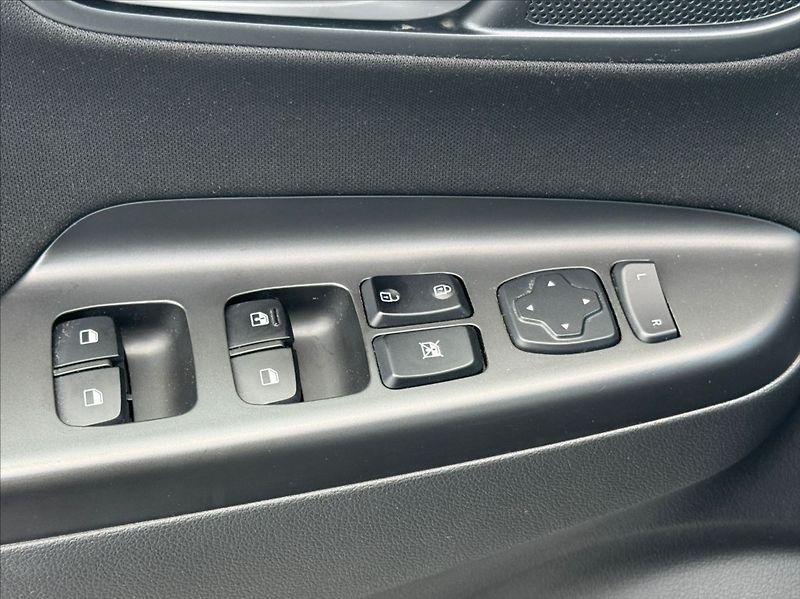 Hyundai Kona 1,0 T-GDI COMFORT ČR - fotka 12 z 15