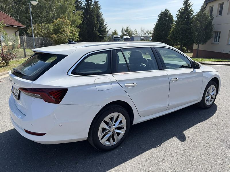 Škoda Octavia (2023) 2.0 Tdi 85kw Dsg Style Combi   - fotka 3 z 36