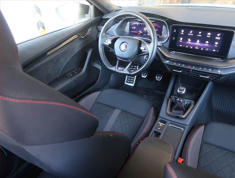 Škoda Octavia (2021) RS 2.0 TSI - fotka 7 z 21