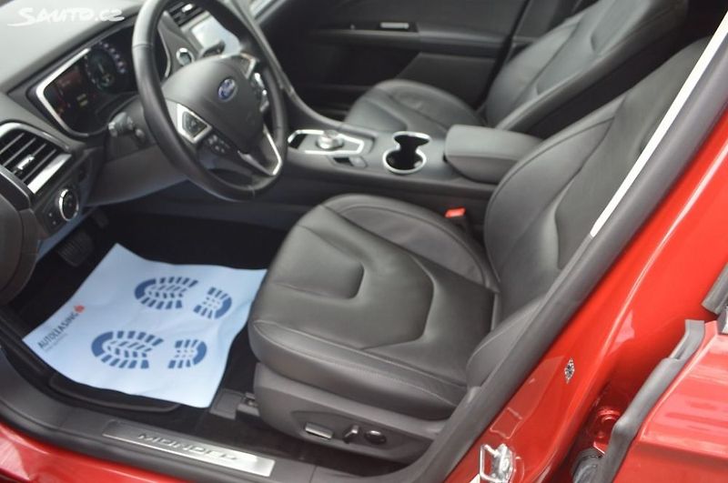 Ford Mondeo 2,0 TDCI 4x4 AT8 - fotka 13 z 24