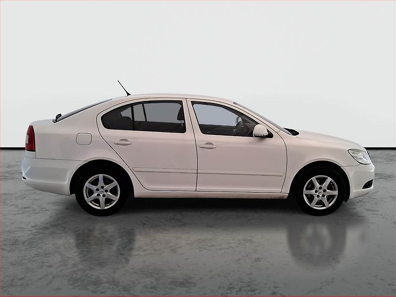Škoda Octavia (2011) 1.6 TDI - fotka 6 z 12