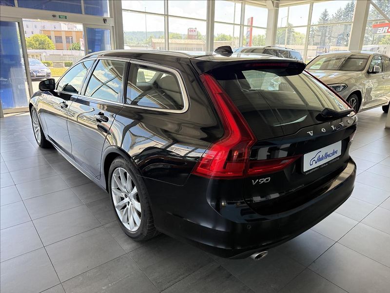 Volvo V90 2,0   140kW,D4,AWD,SERVISKA, - fotka 4 z 34