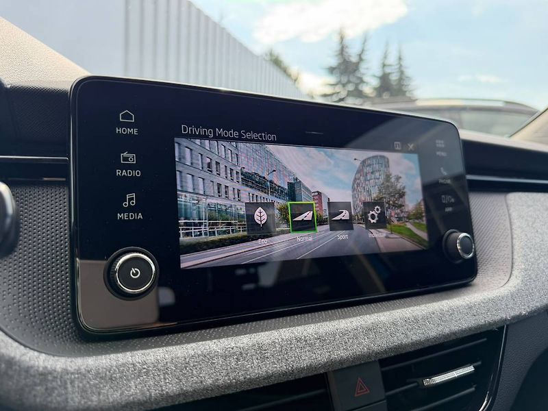 Škoda Kamiq Selection 1,0 TSI 85 kW 6° MP - fotka 19 z 31
