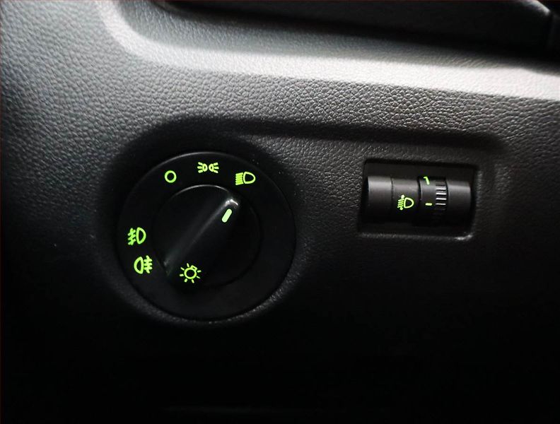 Škoda Fabia (2014) Ambition 1.6 TDI - fotka 16 z 17