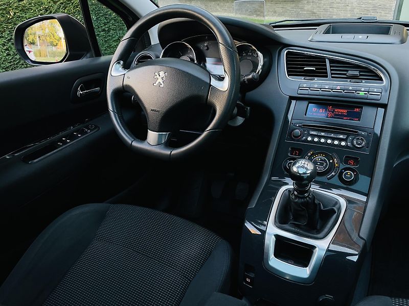 Peugeot 5008 2.0HDi MAN 1MAJITEL SENZORY  - fotka 22 z 43